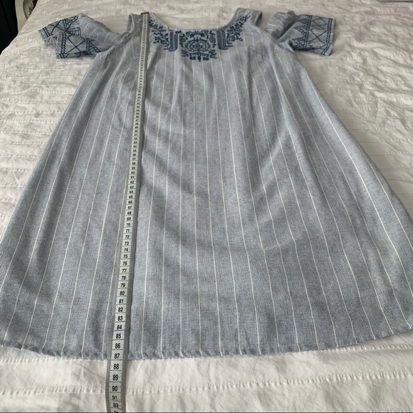 Knox Rose Embroidered Boho Cold Shoulder Dress - Picture 3 of 7